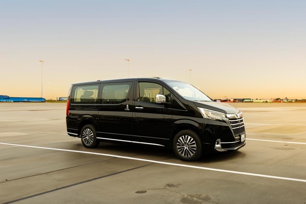 Illustrative Mercedes V-Class 7-seat minivan fleet visual